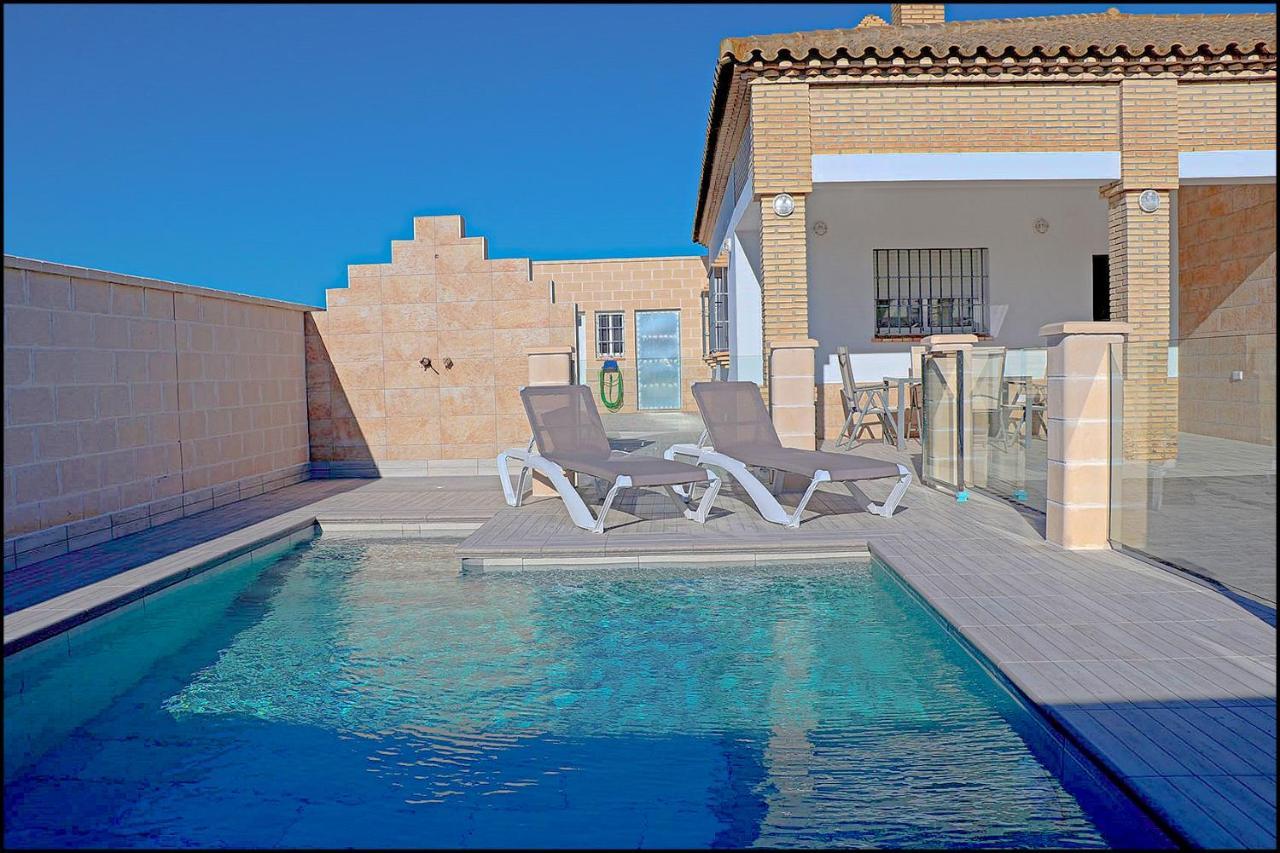 Chalet Penuelas Con Piscina 科尼尔-德拉弗龙特拉 外观 照片