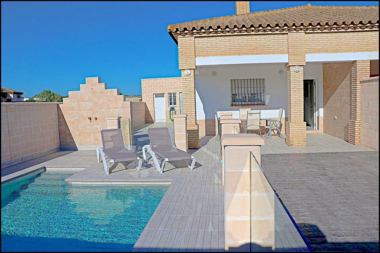 Chalet Penuelas Con Piscina 科尼尔-德拉弗龙特拉 外观 照片
